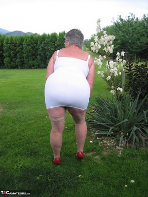 TAC Amateurs invite you to explore free pictures featuring Girdle Goddess xxx gallery 272054